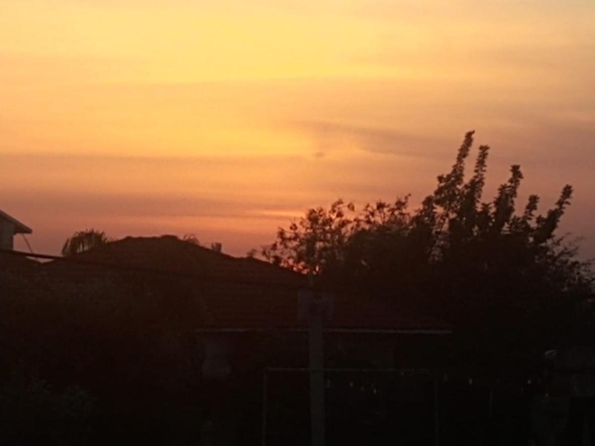 צימר ברחובות - Israeli Home Buitenkant foto