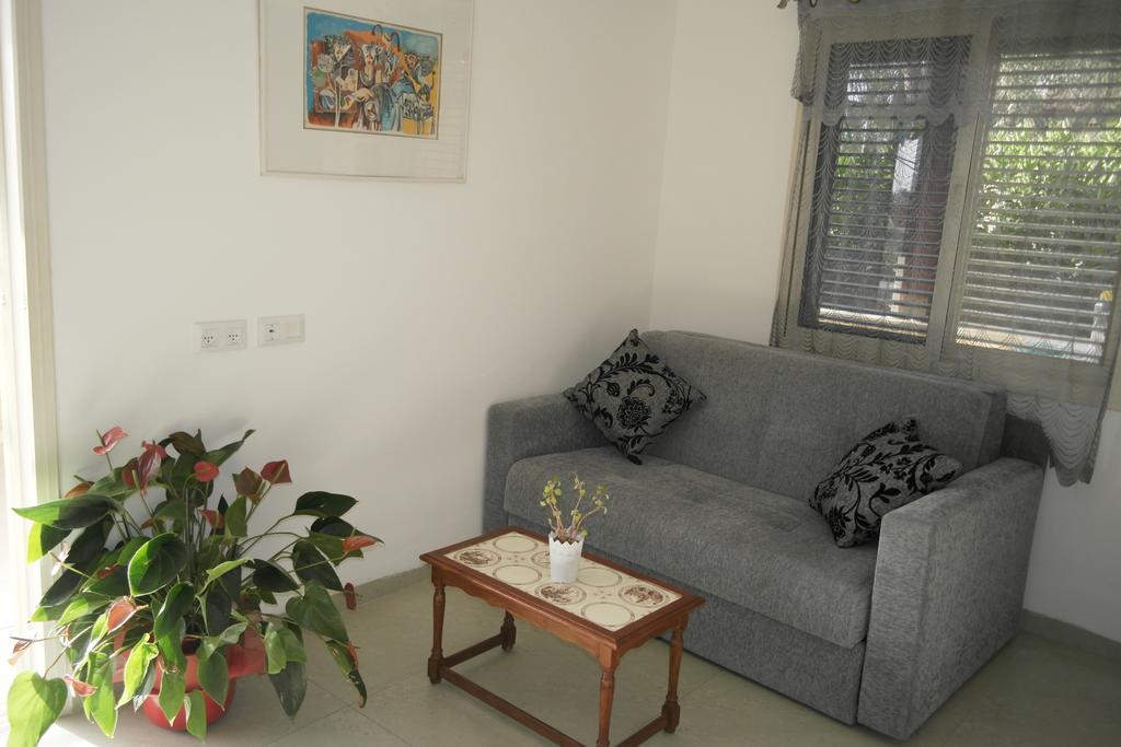 צימר ברחובות - Israeli Home Buitenkant foto