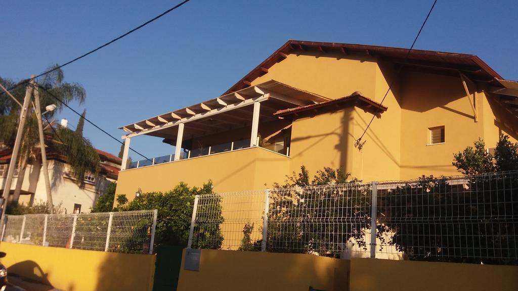 צימר ברחובות - Israeli Home Buitenkant foto
